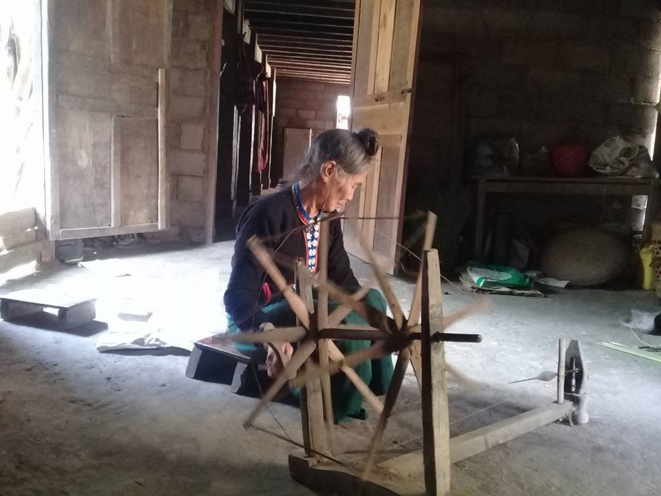 3 Days Nong Khiaw 100 Waterfall Trek, Homestay, Kayaking Tour